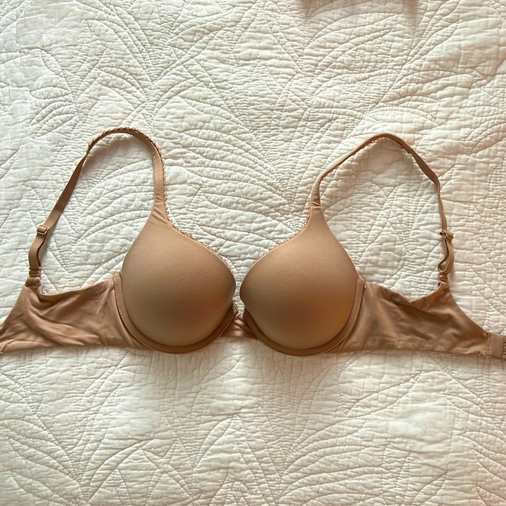 Victoria’s Secret [Body by Victoria] perfect shape bra 30D